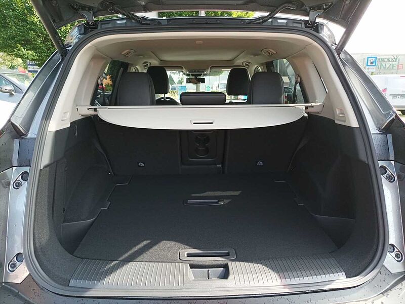 Nissan X-Trail e-force Tekna 4x4/Bose Sound System/Familien-Paket